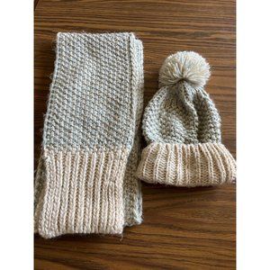 Jessica Simpson winter cream pale green and metallic thread scarf and hat set
